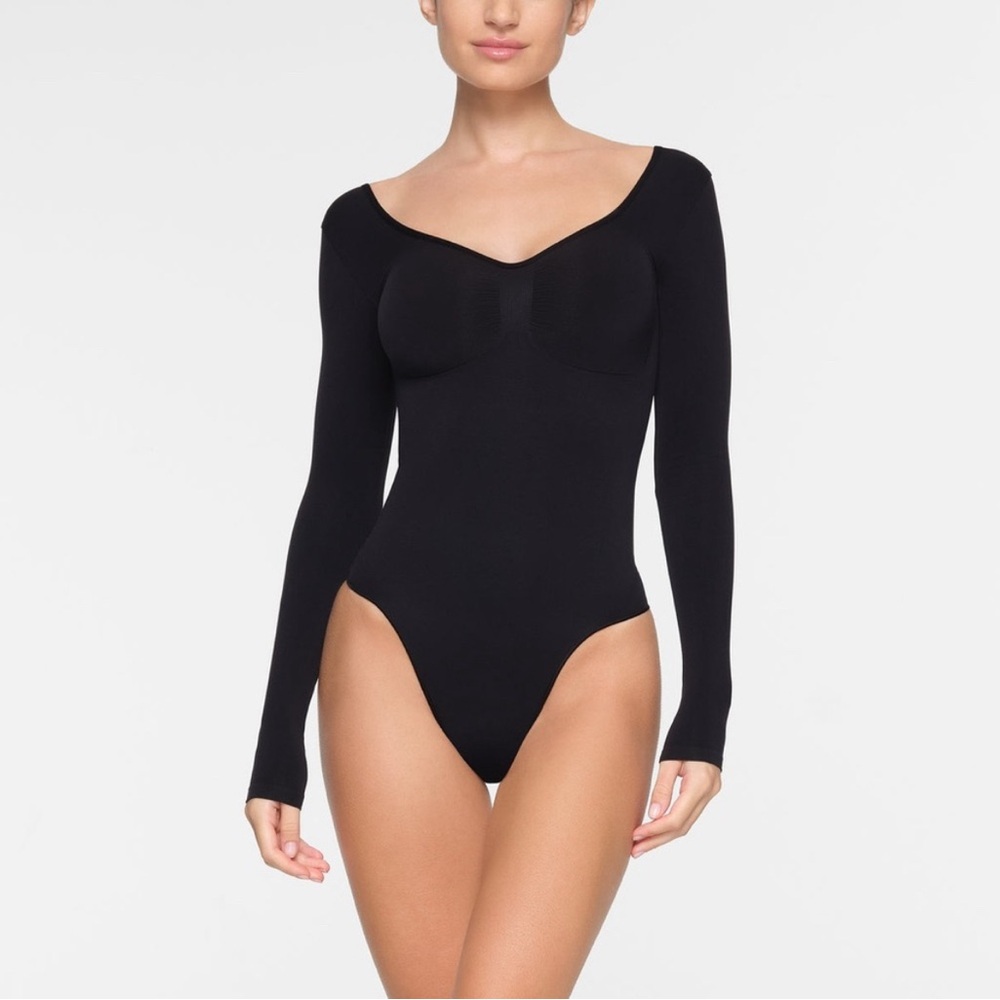 SKIMS Seamless Sculpt Long Sleeve Low Back Brief Bodysuit